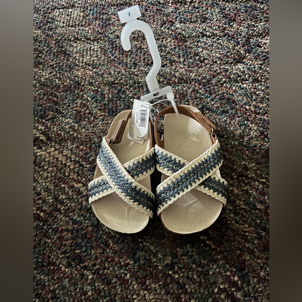 NWT toddler girls Old Navy sandals size 7